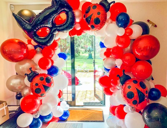 ซุ้มลูกโป่งวันเกิด